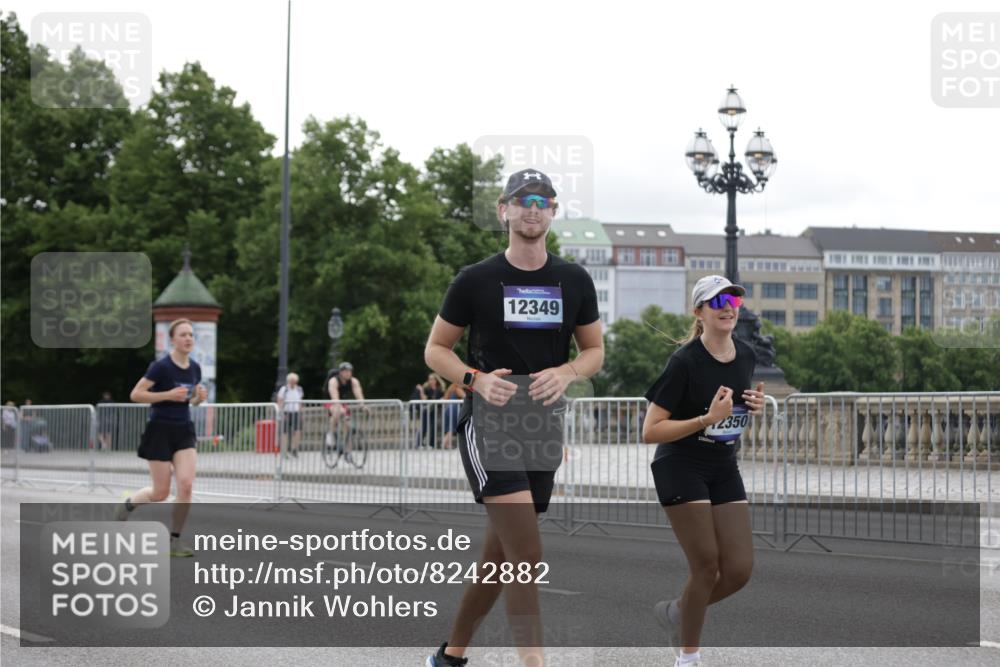29.06.2025 - hella hamburg halbmarathon Jannik Wohlers http://msf.ph/oto/8242882 29.06.2025 10:30:00 Lombardsbrücke 1647, 2901, 3443, 4575, 4819, 6616, 10880, 12349, 12350, 12460, 12461, 12504, 12687, 12688, 13418, 14421, 15757, 15789, 15938, 16504, 16864, 18046, 18671 meine-sportfotos.de