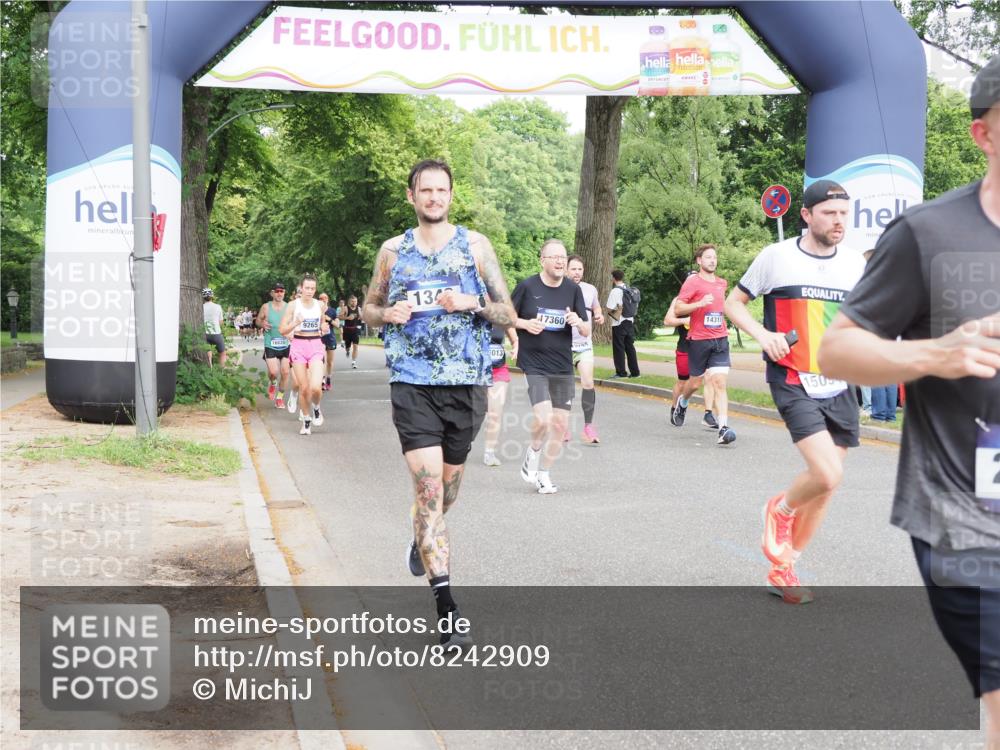 29.06.2025 - hella hamburg halbmarathon MichiJ http://msf.ph/oto/8242909 29.06.2025 10:27:54 Zwischen KM18-KM19 1343, 1445, 2563, 3282, 3547, 7622, 12091, 13029, 14093, 14204, 14311, 15013, 15094, 15744, 15866, 15873, 17215, 18547, 18734 meine-sportfotos.de