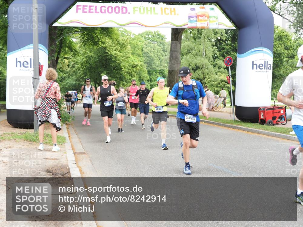 29.06.2025 - hella hamburg halbmarathon MichiJ http://msf.ph/oto/8242914 29.06.2025 10:50:40 Zwischen KM18-KM19 2810, 3199, 3663, 4389, 5511, 8423, 12286, 12571, 16995, 17142, 18382, 18530 meine-sportfotos.de