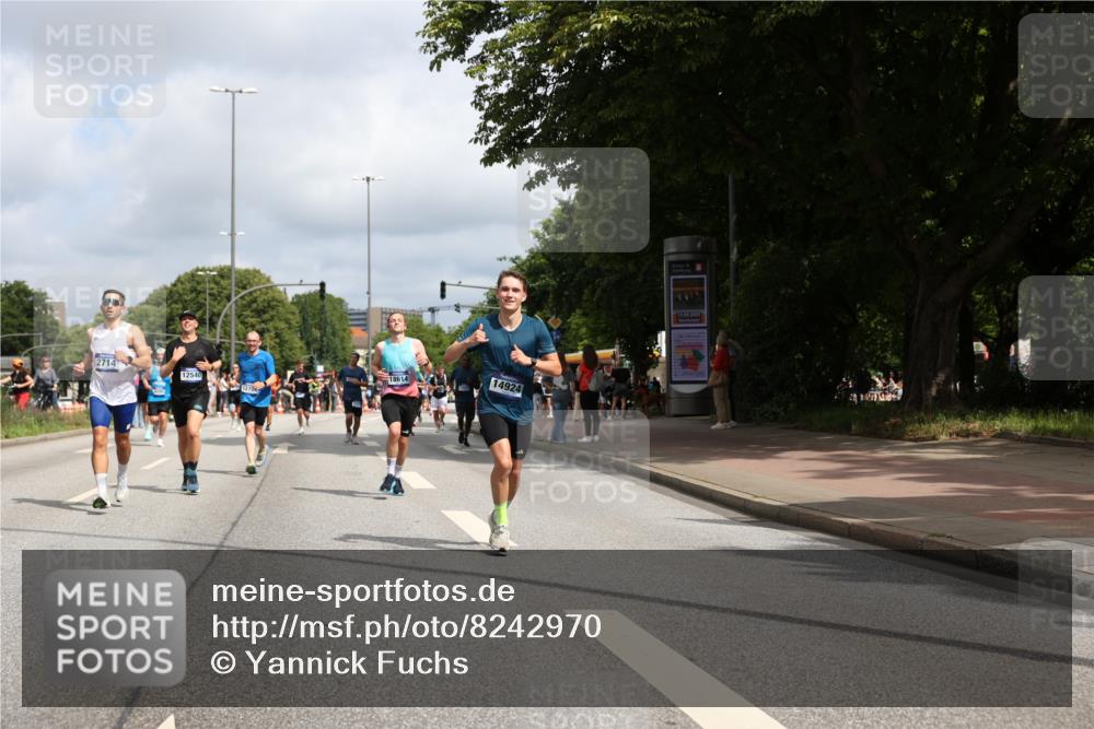 29.06.2025 - hella hamburg halbmarathon Yannick Fuchs http://msf.ph/oto/8242970 29.06.2025 10:34:59 20KM 1603, 1882, 1912, 2324, 2714, 2750, 2826, 4843, 5050, 5375, 5409, 5508, 5745, 5803, 5916, 6080, 6649, 7109, 8370, 8465, 8629, 9294, 10369, 10900, 10968, 11731, 11767, 12088, 12540, 12704, 12865, 13029, 13667, 14092, 14924, 15015, 15424, 15542, 16580, 16761, 17214, 17245, 17620, 18192, 18614, 18979 meine-sportfotos.de