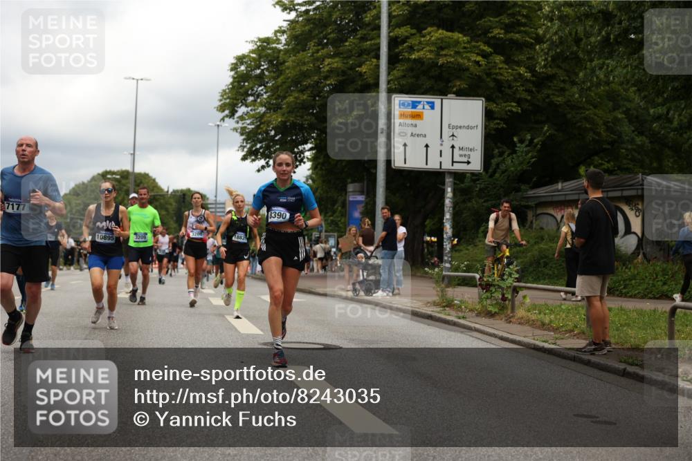 29.06.2025 - hella hamburg halbmarathon Yannick Fuchs http://msf.ph/oto/8243035 29.06.2025 10:47:30 20KM 1030, 1061, 1151, 1499, 1706, 1727, 1783, 2070, 2074, 2082, 2099, 2354, 3059, 3208, 3209, 4635, 4770, 5077, 5638, 5866, 6481, 6511, 6512, 6628, 6629, 6762, 6877, 6942, 7177, 7274, 7864, 7918, 8335, 8390, 8447, 9142, 9537, 10549, 10891, 10895, 11992, 12379, 12413, 12490, 12875, 12909, 13032, 13289, 13865, 13997, 14323, 15061, 15126, 15179, 15441, 15497, 15502, 15946, 16477, 16538, 16986, 17348, 18134, 18143, 18418, 18487, 18590, 18720 meine-sportfotos.de