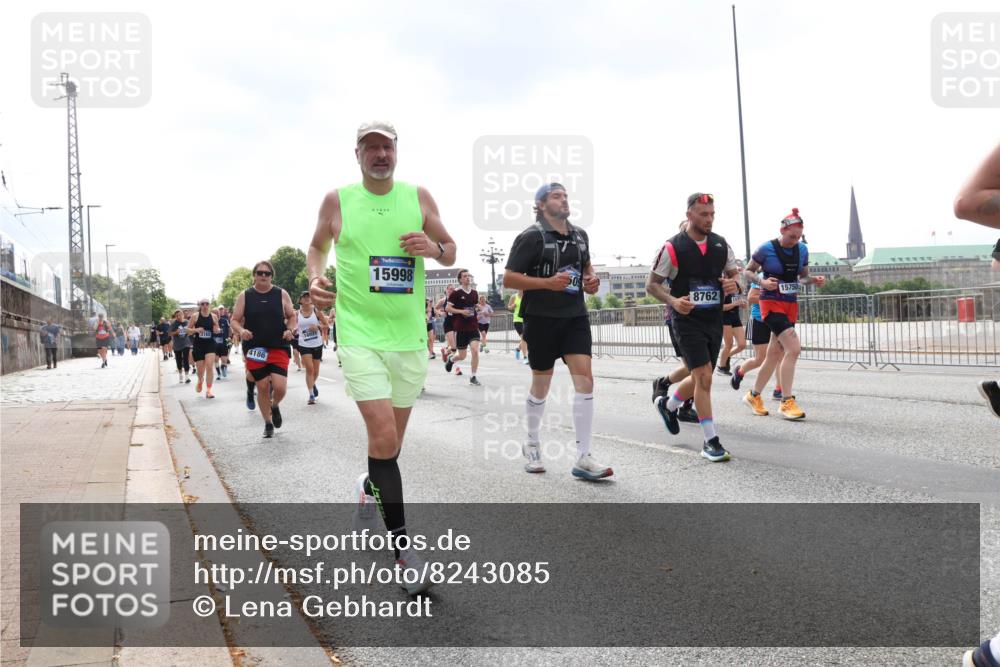 29.06.2025 - hella hamburg halbmarathon Lena Gebhardt http://msf.ph/oto/8243085 29.06.2025 10:45:24 Lombardsbrücke 1024, 1033, 1060, 1085, 1685, 1713, 1798, 2007, 2008, 2216, 2217, 2550, 2657, 2664, 2779, 2973, 3160, 3164, 3357, 3377, 3879, 3993, 4099, 4102, 4186, 4224, 4306, 4337, 4504, 4820, 4851, 5099, 5108, 5190, 5339, 5636, 5949, 6150, 6509, 6763, 6788, 6911, 6922, 6980, 7283, 7530, 7541, 7699, 7859, 7912, 8594, 8605, 8745, 8762, 8907, 9620, 10030, 10182, 10225, 10562, 10566, 10707, 11314, 12198, 12332, 12334, 12394 meine-sportfotos.de