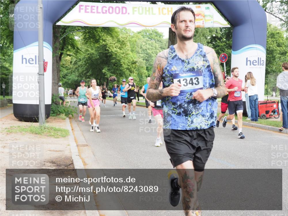29.06.2025 - hella hamburg halbmarathon MichiJ http://msf.ph/oto/8243089 29.06.2025 10:27:55 Zwischen KM18-KM19 1343, 1445, 2563, 3282, 3547, 7622, 11619, 12091, 14093, 14204, 14311, 15013, 15094, 15744, 15866, 15873, 17215, 17360, 17792, 18547, 18734 meine-sportfotos.de
