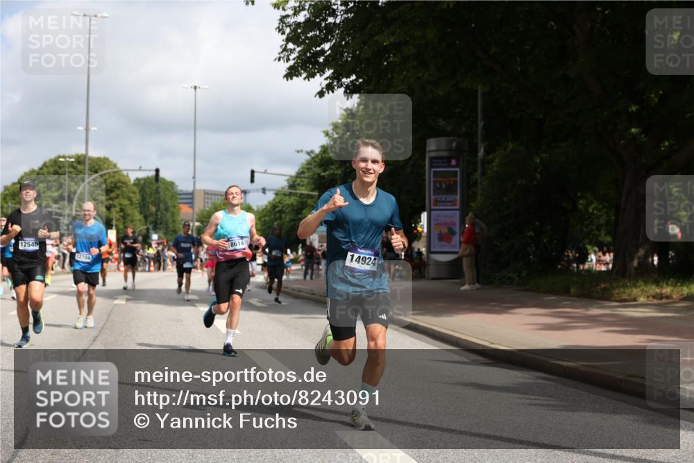 29.06.2025 - hella hamburg halbmarathon Yannick Fuchs http://msf.ph/oto/8243091 29.06.2025 10:34:59 20KM 1603, 1882, 1912, 2324, 2714, 2750, 2826, 4843, 5050, 5375, 5409, 5508, 5745, 5803, 5916, 6080, 6649, 7109, 8370, 8465, 8629, 9294, 10369, 10900, 10968, 11731, 11767, 12088, 12540, 12704, 12865, 13029, 13667, 14092, 14924, 15015, 15424, 15542, 16580, 16761, 17214, 17245, 17620, 18192, 18614, 18979 meine-sportfotos.de