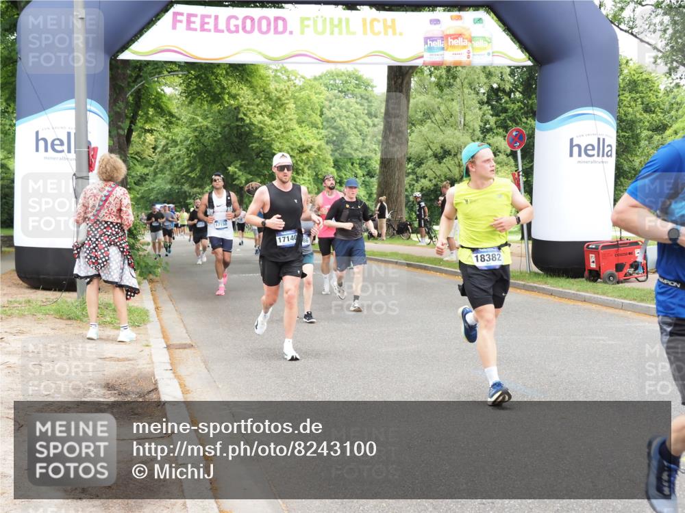29.06.2025 - hella hamburg halbmarathon MichiJ http://msf.ph/oto/8243100 29.06.2025 10:50:41 Zwischen KM18-KM19 2810, 3663, 4389, 5511, 8423, 12286, 12571, 16995, 17140, 17142, 18382, 18530 meine-sportfotos.de