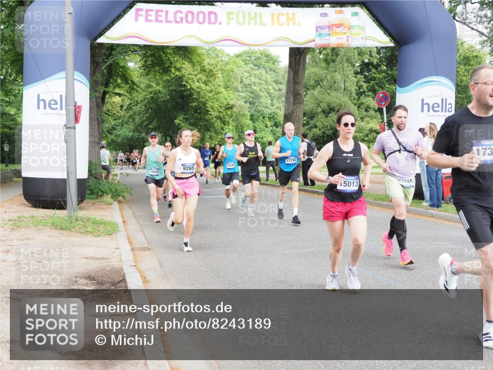 29.06.2025 - hella hamburg halbmarathon MichiJ http://msf.ph/oto/8243189 29.06.2025 10:27:56 Zwischen KM18-KM19 1343, 1803, 2563, 3282, 3547, 6686, 7622, 9265, 11619, 12091, 14204, 14311, 15013, 15094, 15744, 15866, 16820, 17215, 17360, 17792, 18547, 18734 meine-sportfotos.de