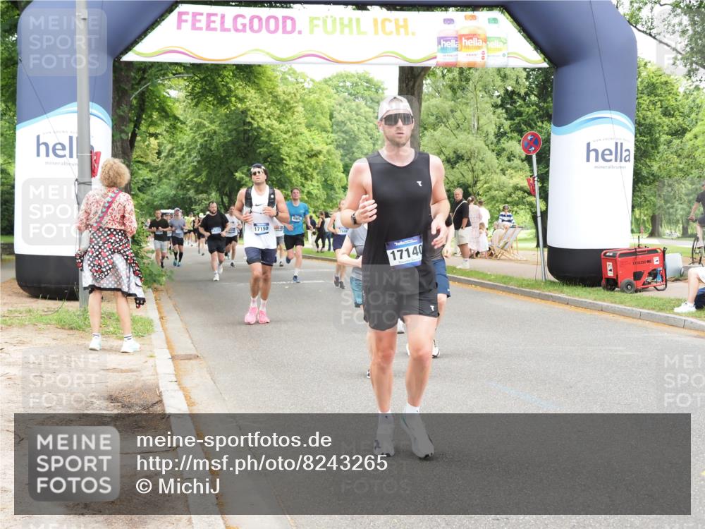 29.06.2025 - hella hamburg halbmarathon MichiJ http://msf.ph/oto/8243265 29.06.2025 10:50:43 Zwischen KM18-KM19 2810, 4389, 5511, 8423, 9986, 12286, 16995, 17140, 17142, 18382, 18530 meine-sportfotos.de