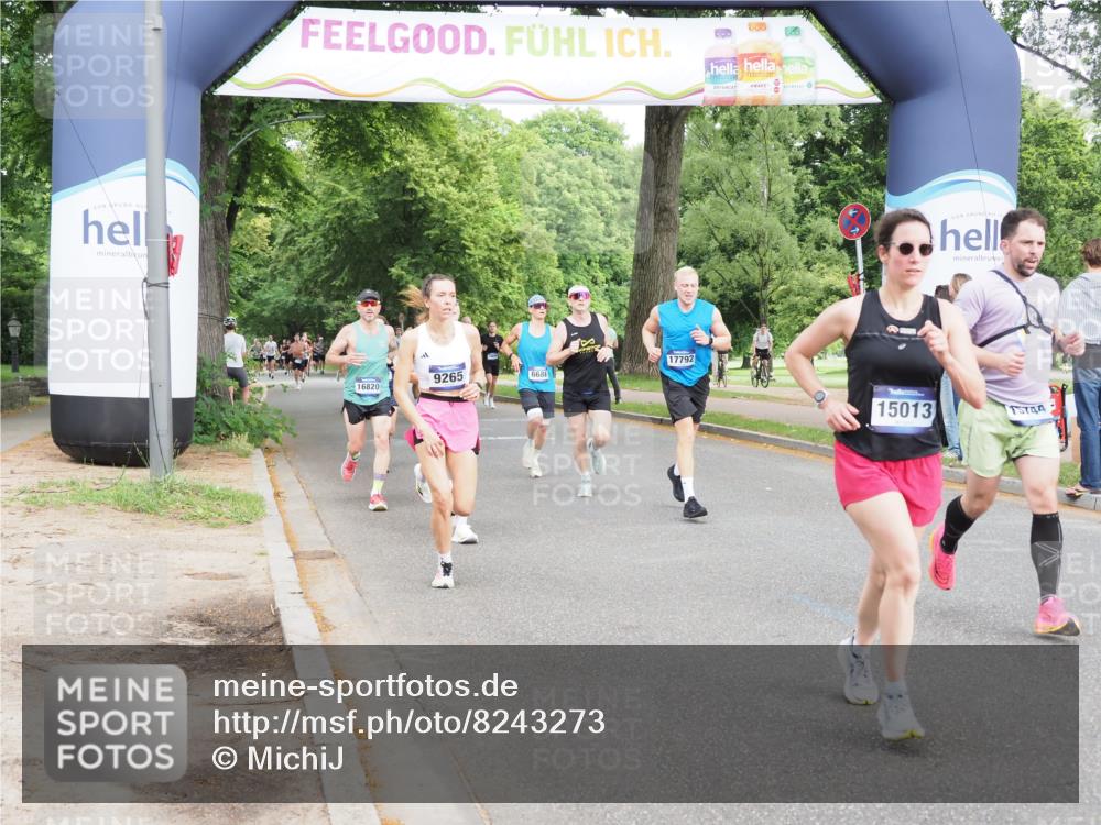 29.06.2025 - hella hamburg halbmarathon MichiJ http://msf.ph/oto/8243273 29.06.2025 10:27:56 Zwischen KM18-KM19 1343, 1803, 2563, 3282, 3547, 6686, 7622, 9265, 11619, 12091, 14204, 14311, 15013, 15094, 15744, 15866, 16820, 17215, 17360, 17792, 18547, 18734 meine-sportfotos.de