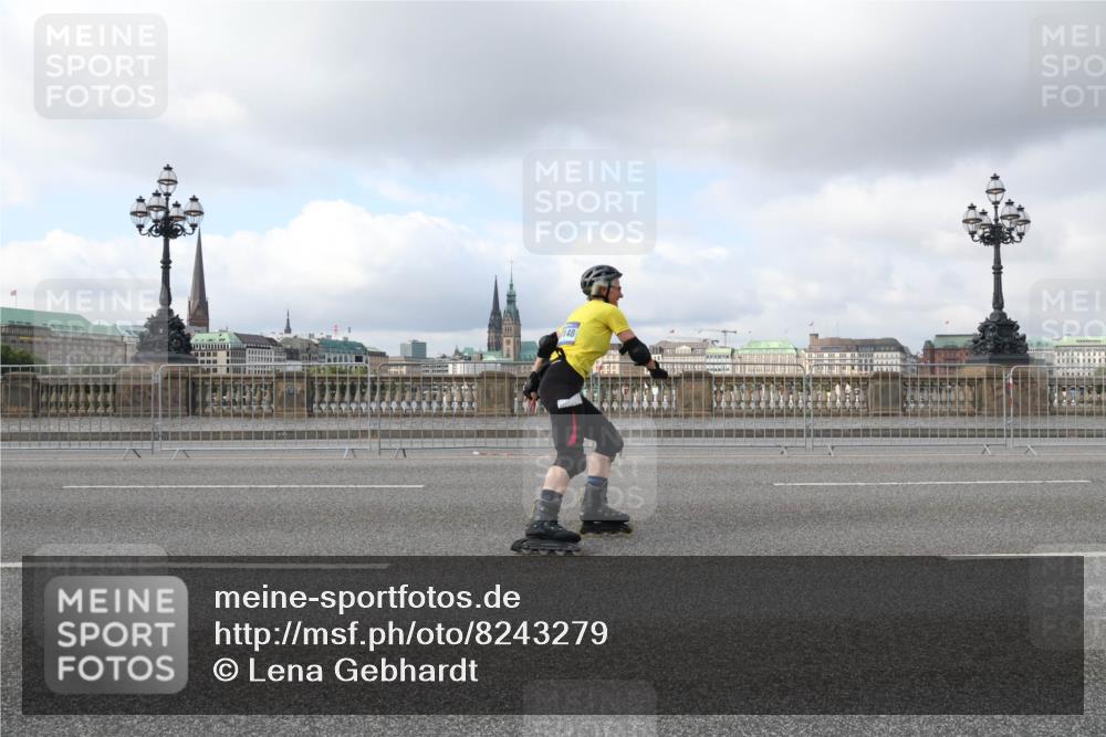 29.06.2025 - hella hamburg halbmarathon Lena Gebhardt http://msf.ph/oto/8243279 29.06.2025 09:02:25 Lombardsbrücke  meine-sportfotos.de