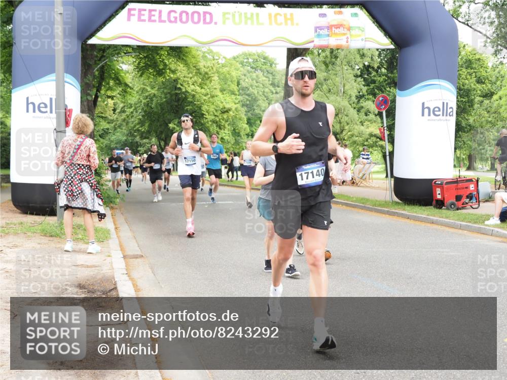 29.06.2025 - hella hamburg halbmarathon MichiJ http://msf.ph/oto/8243292 29.06.2025 10:50:43 Zwischen KM18-KM19 2810, 4389, 5511, 8423, 9986, 12286, 16995, 17140, 17142, 18382, 18530 meine-sportfotos.de