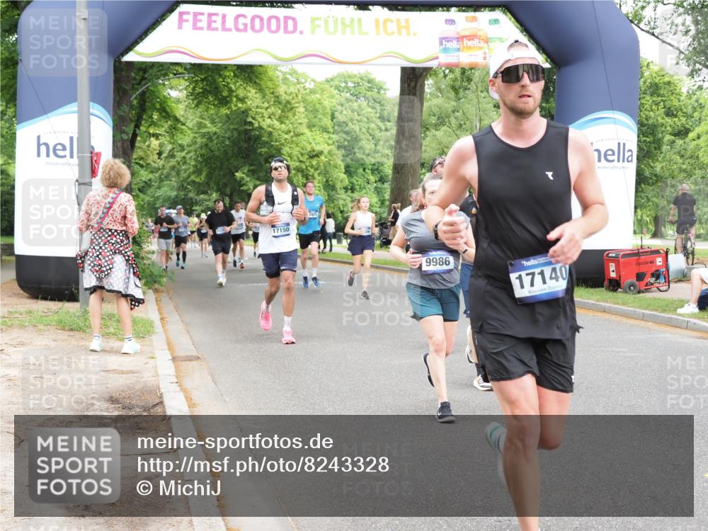29.06.2025 - hella hamburg halbmarathon MichiJ http://msf.ph/oto/8243328 29.06.2025 10:50:43 Zwischen KM18-KM19 2810, 4389, 5511, 8423, 9986, 12286, 16995, 17140, 17142, 18382, 18530 meine-sportfotos.de