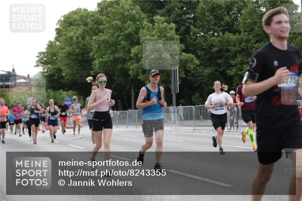29.06.2025 - hella hamburg halbmarathon Jannik Wohlers http://msf.ph/oto/8243355 29.06.2025 10:30:05 Lombardsbrücke 1647, 2754, 2755, 2901, 4575, 4819, 6344, 10880, 12349, 12350, 12460, 12461, 12687, 12688, 13418, 14421, 15757, 15789, 15938, 16504, 16791, 16864 meine-sportfotos.de