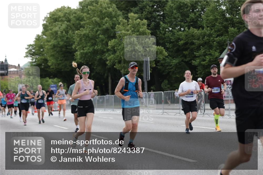 29.06.2025 - hella hamburg halbmarathon Jannik Wohlers http://msf.ph/oto/8243387 29.06.2025 10:30:05 Lombardsbrücke 1647, 2754, 2755, 2901, 4575, 4819, 6344, 10880, 12349, 12350, 12460, 12461, 12687, 12688, 13418, 14421, 15757, 15789, 15938, 16504, 16791, 16864 meine-sportfotos.de