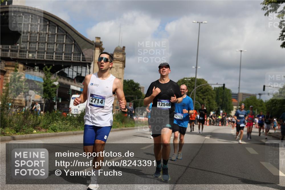29.06.2025 - hella hamburg halbmarathon Yannick Fuchs http://msf.ph/oto/8243391 29.06.2025 10:35:01 20KM 1882, 1912, 2324, 2714, 2750, 2826, 4843, 5050, 5375, 5409, 5508, 5745, 5803, 5916, 6080, 6649, 7109, 8370, 8465, 8629, 9294, 10369, 10900, 10968, 11731, 11767, 12088, 12540, 12704, 12865, 13029, 13158, 13667, 14092, 14924, 15015, 15424, 15493, 15542, 16761, 17214, 17245, 17620, 18173, 18192, 18614 meine-sportfotos.de
