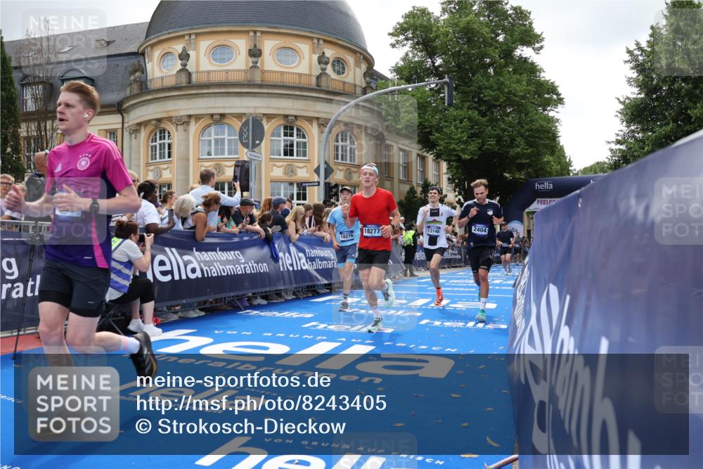 29.06.2025 - hella hamburg halbmarathon Strokosch-Dieckow http://msf.ph/oto/8243405 29.06.2025 10:37:50 Ziel 1615, 2196, 2404, 3480, 3530, 9171, 9643, 10793, 13148, 13595, 13900, 18103, 18276, 18277, 18529 meine-sportfotos.de