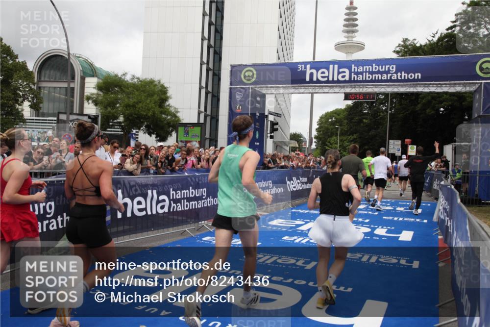 29.06.2025 - hella hamburg halbmarathon Michael Strokosch http://msf.ph/oto/8243436 29.06.2025 10:56:10 Ziel 1180, 3042, 3058, 4594, 4813, 5492, 5570, 7594, 8330, 12545, 17640, 17642, 18212 meine-sportfotos.de