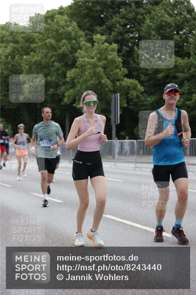 29.06.2025 - hella hamburg halbmarathon Jannik Wohlers http://msf.ph/oto/8243440 29.06.2025 10:30:07 Lombardsbrücke 1647, 2754, 2755, 2901, 4575, 4819, 6344, 7071, 10880, 11984, 12350, 12460, 12461, 12687, 12688, 14421, 15757, 15789, 15938, 16504, 16791, 16864, 18860 meine-sportfotos.de