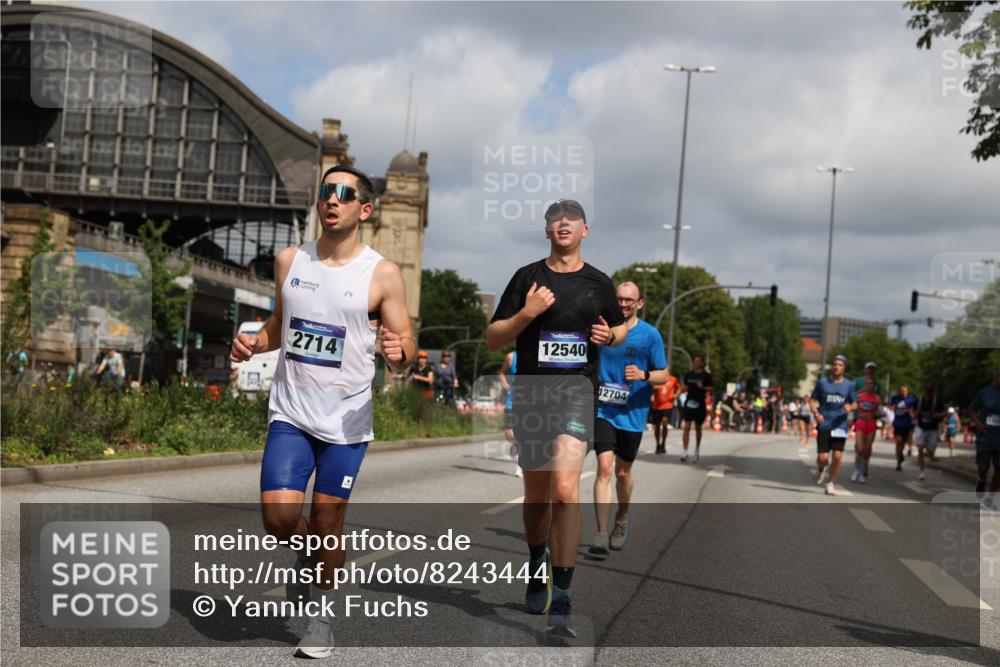 29.06.2025 - hella hamburg halbmarathon Yannick Fuchs http://msf.ph/oto/8243444 29.06.2025 10:35:01 20KM 1882, 1912, 2324, 2714, 2750, 2826, 4843, 5050, 5375, 5409, 5508, 5745, 5803, 5916, 6080, 6649, 7109, 8370, 8465, 8629, 9294, 10369, 10900, 10968, 11731, 11767, 12088, 12540, 12704, 12865, 13029, 13158, 13667, 14092, 14924, 15015, 15424, 15493, 15542, 16761, 17214, 17245, 17620, 18173, 18192, 18614 meine-sportfotos.de