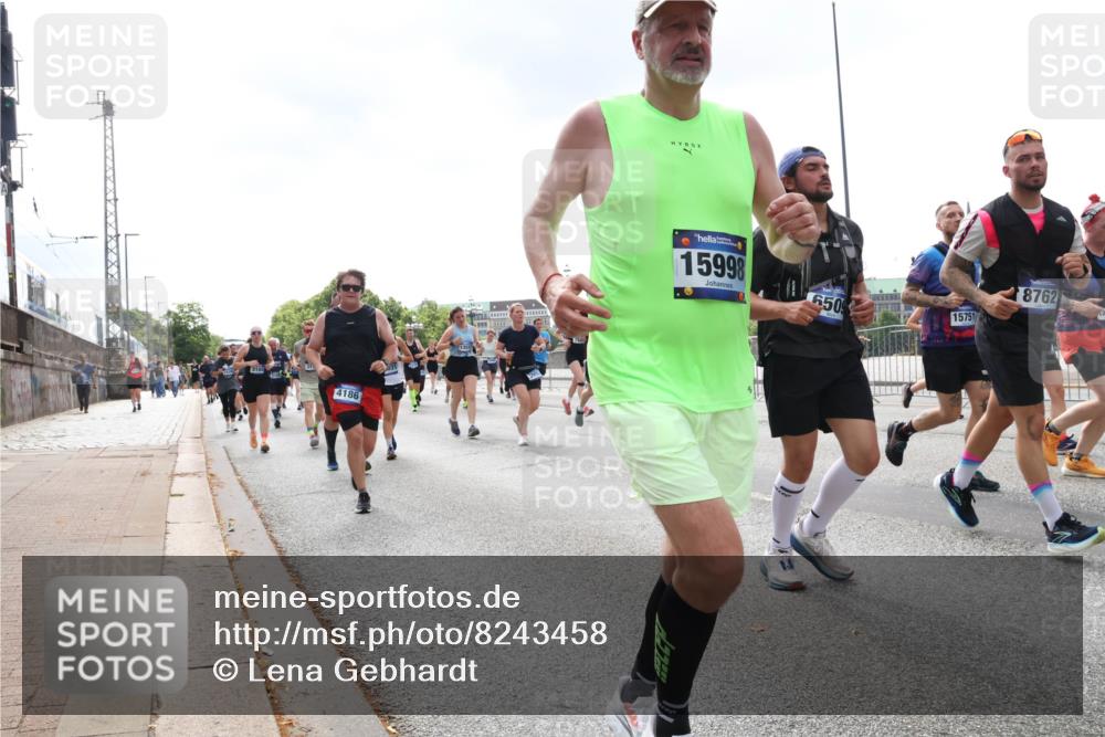29.06.2025 - hella hamburg halbmarathon Lena Gebhardt http://msf.ph/oto/8243458 29.06.2025 10:45:25 Lombardsbrücke 1024, 1033, 1060, 1085, 1685, 1713, 1798, 2007, 2008, 2216, 2217, 2550, 2657, 2664, 2779, 2973, 3160, 3164, 3357, 3377, 3879, 3993, 4099, 4102, 4186, 4224, 4306, 4337, 4504, 4820, 4851, 5044, 5099, 5108, 5190, 5339, 5636, 5949, 6150, 6509, 6763, 6788, 6911, 6922, 6980, 7283, 7530, 7541, 7699, 7859, 7912, 8594, 8605, 8745, 8762, 8907, 9620, 10030, 10182, 10225, 10562, 10566, 10707, 11314, 12198, 12332, 12334, 12394 meine-sportfotos.de