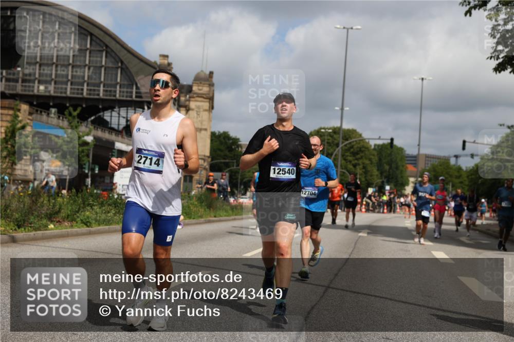29.06.2025 - hella hamburg halbmarathon Yannick Fuchs http://msf.ph/oto/8243469 29.06.2025 10:35:01 20KM 1882, 1912, 2324, 2714, 2750, 2826, 4843, 5050, 5375, 5409, 5508, 5745, 5803, 5916, 6080, 6649, 7109, 8370, 8465, 8629, 9294, 10369, 10900, 10968, 11731, 11767, 12088, 12540, 12704, 12865, 13029, 13158, 13667, 14092, 14924, 15015, 15424, 15493, 15542, 16761, 17214, 17245, 17620, 18173, 18192, 18614 meine-sportfotos.de