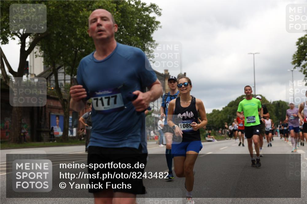 29.06.2025 - hella hamburg halbmarathon Yannick Fuchs http://msf.ph/oto/8243482 29.06.2025 10:47:32 20KM 1030, 1061, 1151, 1499, 1706, 1727, 1783, 2070, 2074, 2082, 2099, 2354, 3059, 3208, 3209, 3819, 4635, 4770, 5638, 5866, 6481, 6511, 6512, 6628, 6629, 6762, 6877, 6942, 7177, 7274, 7864, 7918, 8335, 8390, 8447, 9142, 9537, 10549, 10891, 10895, 11992, 12379, 12413, 12490, 12632, 12875, 12909, 13032, 13289, 13865, 13997, 14323, 15061, 15126, 15179, 15441, 15497, 15502, 15838, 15946, 16477, 16538, 16986, 17348, 18134, 18143, 18418, 18487, 18590 meine-sportfotos.de