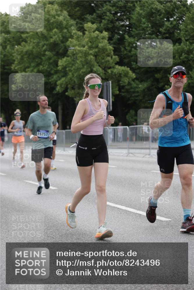 29.06.2025 - hella hamburg halbmarathon Jannik Wohlers http://msf.ph/oto/8243496 29.06.2025 10:30:07 Lombardsbrücke 1647, 2754, 2755, 2901, 4575, 4819, 6344, 7071, 10880, 11984, 12350, 12460, 12461, 12687, 12688, 14421, 15757, 15789, 15938, 16504, 16791, 16864, 18860 meine-sportfotos.de