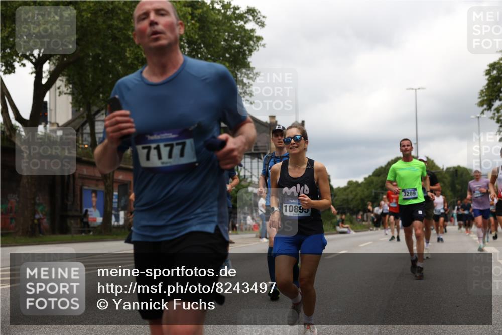 29.06.2025 - hella hamburg halbmarathon Yannick Fuchs http://msf.ph/oto/8243497 29.06.2025 10:47:32 20KM 1030, 1061, 1151, 1499, 1706, 1727, 1783, 2070, 2074, 2082, 2099, 2354, 3059, 3208, 3209, 3819, 4635, 4770, 5638, 5866, 6481, 6511, 6512, 6628, 6629, 6762, 6877, 6942, 7177, 7274, 7864, 7918, 8335, 8390, 8447, 9142, 9537, 10549, 10891, 10895, 11992, 12379, 12413, 12490, 12632, 12875, 12909, 13032, 13289, 13865, 13997, 14323, 15061, 15126, 15179, 15441, 15497, 15502, 15838, 15946, 16477, 16538, 16986, 17348, 18134, 18143, 18418, 18487, 18590 meine-sportfotos.de