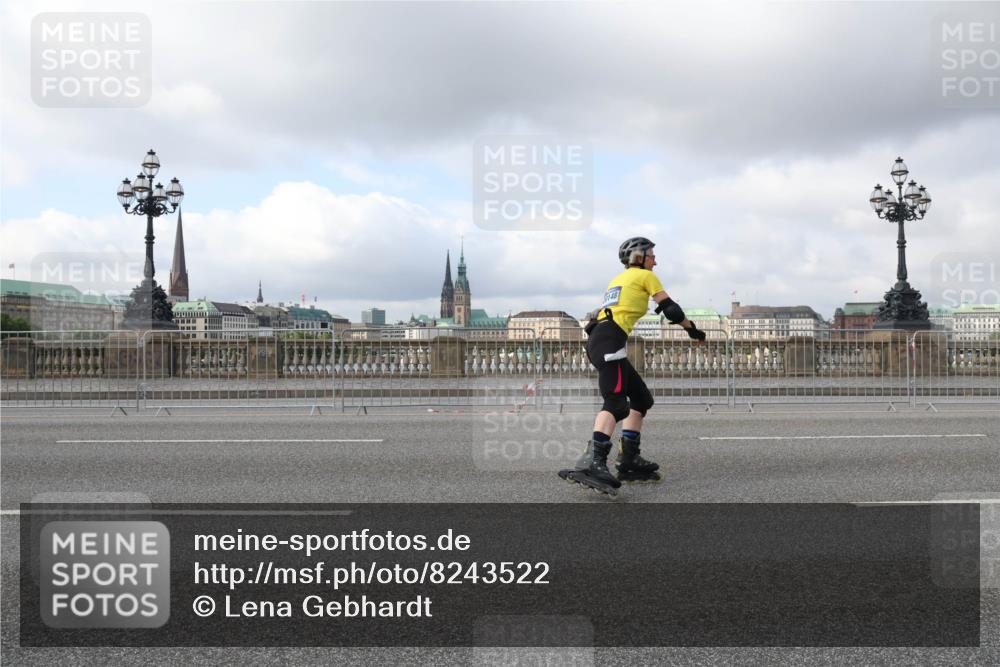 29.06.2025 - hella hamburg halbmarathon Lena Gebhardt http://msf.ph/oto/8243522 29.06.2025 09:02:25 Lombardsbrücke  meine-sportfotos.de