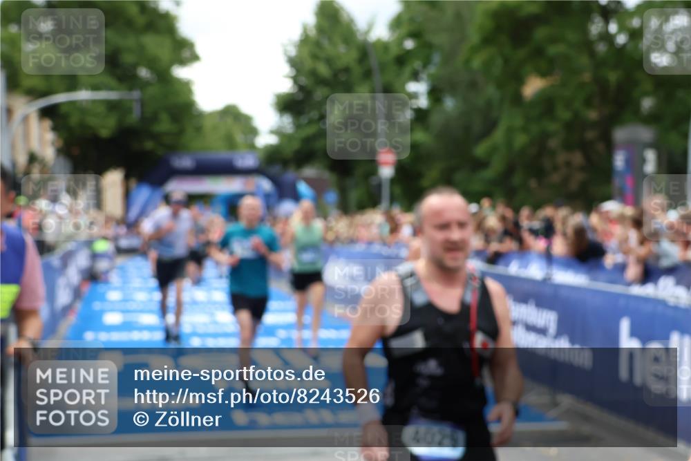 29.06.2025 - hella hamburg halbmarathon Zöllner http://msf.ph/oto/8243526 29.06.2025 10:56:31 Ziel 1583, 3048, 5744, 6399, 7742, 8863, 9622, 10093, 10665, 15407, 15818, 16257, 16261, 17268, 17734, 18746, 18835 meine-sportfotos.de
