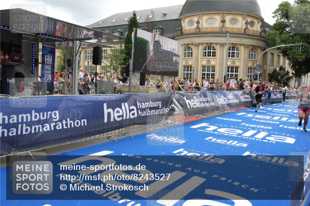 29.06.2025 - hella hamburg halbmarathon Michael Strokosch http://msf.ph/oto/8243527 29.06.2025 10:48:46 Ziel 1094, 1884, 2442, 4553, 9482, 9538, 10859, 11519, 12533, 14511, 15384, 17127 meine-sportfotos.de