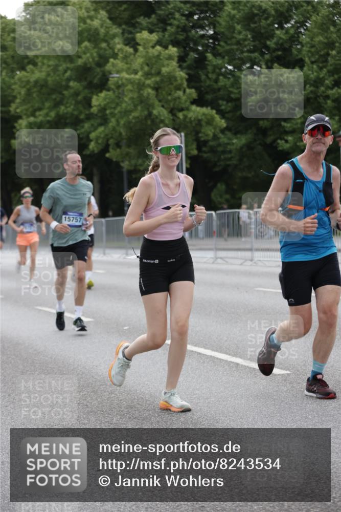 29.06.2025 - hella hamburg halbmarathon Jannik Wohlers http://msf.ph/oto/8243534 29.06.2025 10:30:07 Lombardsbrücke 1647, 2754, 2755, 2901, 4575, 4819, 6344, 7071, 10880, 11984, 12350, 12460, 12461, 12687, 12688, 14421, 15757, 15789, 15938, 16504, 16791, 16864, 18860 meine-sportfotos.de