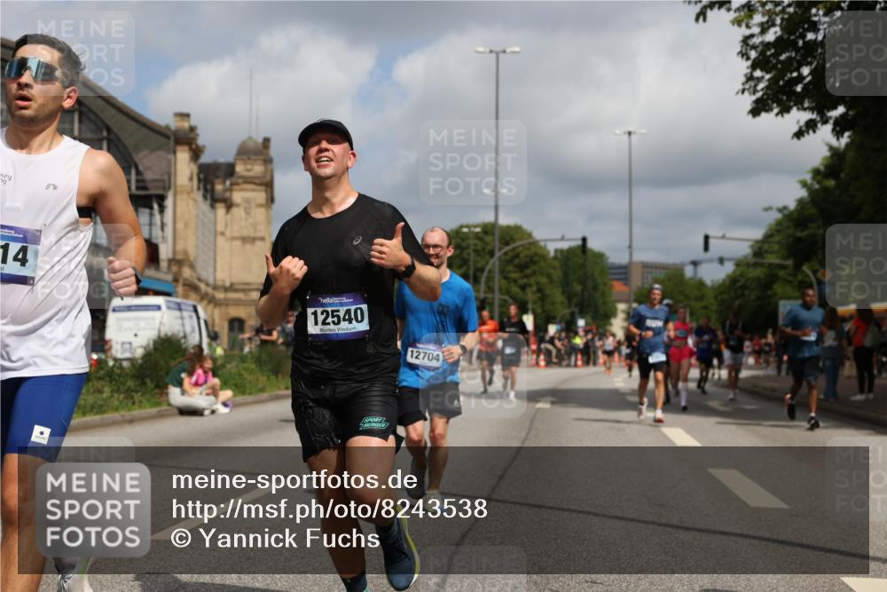 29.06.2025 - hella hamburg halbmarathon Yannick Fuchs http://msf.ph/oto/8243538 29.06.2025 10:35:01 20KM 1882, 1912, 2324, 2714, 2750, 2826, 4843, 5050, 5375, 5409, 5508, 5745, 5803, 5916, 6080, 6649, 7109, 8370, 8465, 8629, 9294, 10369, 10900, 10968, 11731, 11767, 12088, 12540, 12704, 12865, 13029, 13158, 13667, 14092, 14924, 15015, 15424, 15493, 15542, 16761, 17214, 17245, 17620, 18173, 18192, 18614 meine-sportfotos.de