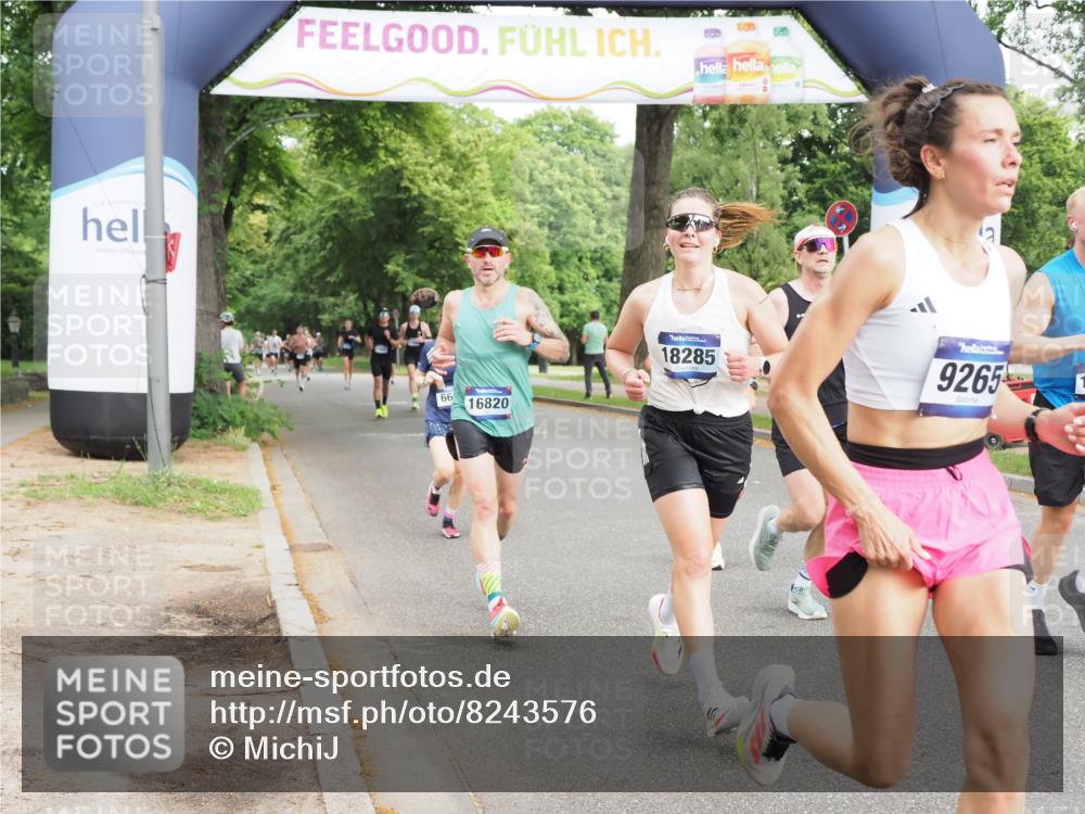 29.06.2025 - hella hamburg halbmarathon MichiJ http://msf.ph/oto/8243576 29.06.2025 10:27:58 Zwischen KM18-KM19 1343, 1803, 2563, 3547, 6686, 9265, 11619, 12091, 14311, 15013, 15094, 15744, 16820, 17215, 17360, 17792, 18285 meine-sportfotos.de