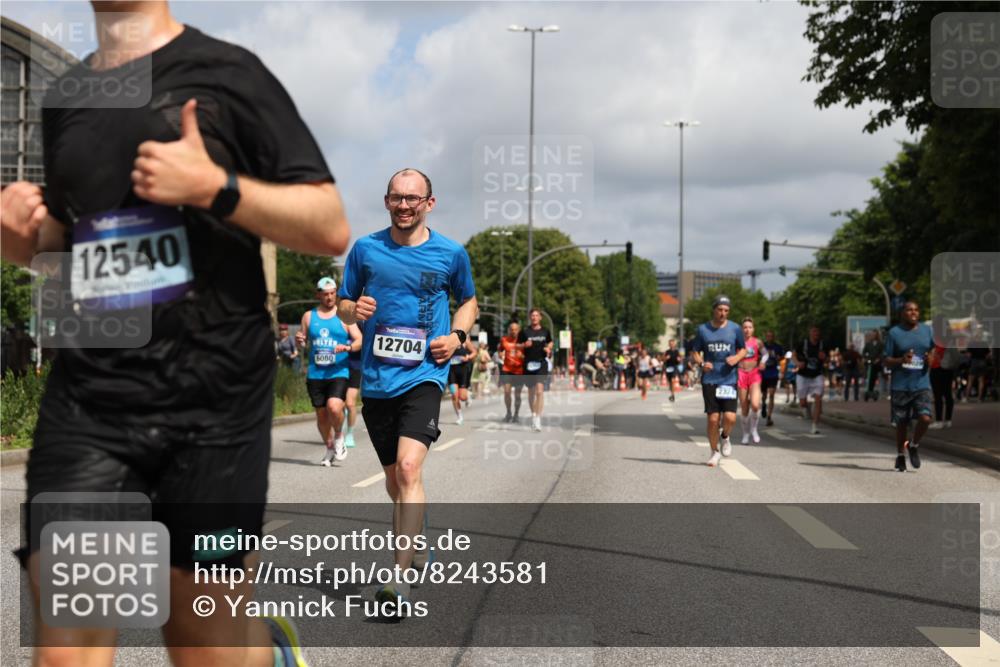 29.06.2025 - hella hamburg halbmarathon Yannick Fuchs http://msf.ph/oto/8243581 29.06.2025 10:35:02 20KM 1882, 1912, 2324, 2714, 2750, 4843, 5050, 5375, 5409, 5508, 5745, 5803, 5916, 6080, 6649, 7109, 8370, 8465, 8629, 9294, 10369, 10900, 10968, 11731, 11767, 12088, 12540, 12704, 12865, 13029, 13158, 13667, 14092, 14924, 15015, 15424, 15493, 15542, 15689, 16761, 17214, 17245, 17620, 17724, 18173, 18192, 18614 meine-sportfotos.de
