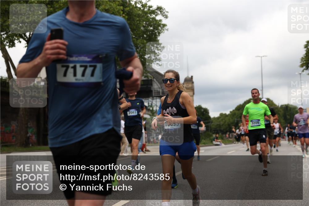 29.06.2025 - hella hamburg halbmarathon Yannick Fuchs http://msf.ph/oto/8243585 29.06.2025 10:47:32 20KM 1030, 1061, 1151, 1499, 1706, 1727, 1783, 2070, 2074, 2082, 2099, 2354, 3059, 3208, 3209, 3819, 4635, 4770, 5638, 5866, 6481, 6511, 6512, 6628, 6629, 6762, 6877, 6942, 7177, 7274, 7864, 7918, 8335, 8390, 8447, 9142, 9537, 10549, 10891, 10895, 11992, 12379, 12413, 12490, 12632, 12875, 12909, 13032, 13289, 13865, 13997, 14323, 15061, 15126, 15179, 15441, 15497, 15502, 15838, 15946, 16477, 16538, 16986, 17348, 18134, 18143, 18418, 18487, 18590 meine-sportfotos.de