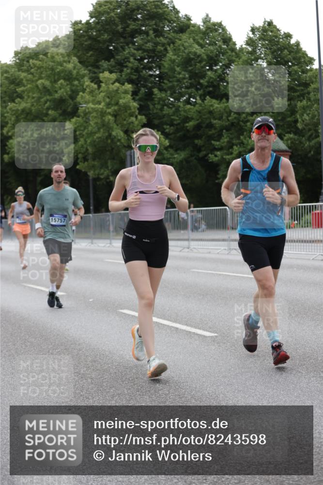 29.06.2025 - hella hamburg halbmarathon Jannik Wohlers http://msf.ph/oto/8243598 29.06.2025 10:30:07 Lombardsbrücke 1647, 2754, 2755, 2901, 4575, 4819, 6344, 7071, 10880, 11984, 12350, 12460, 12461, 12687, 12688, 14421, 15757, 15789, 15938, 16504, 16791, 16864, 18860 meine-sportfotos.de