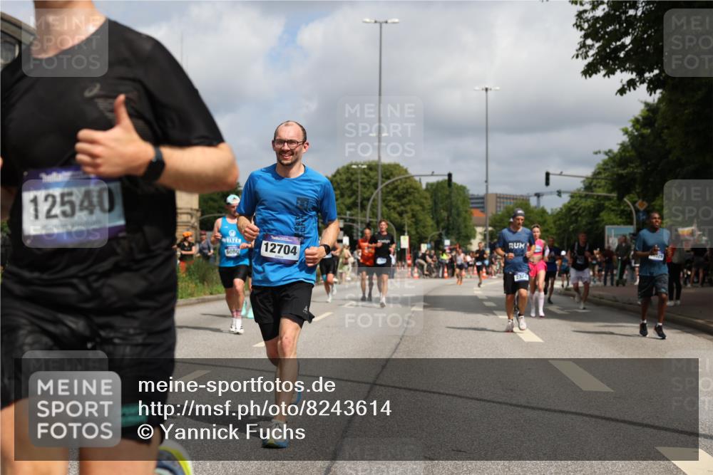 29.06.2025 - hella hamburg halbmarathon Yannick Fuchs http://msf.ph/oto/8243614 29.06.2025 10:35:02 20KM 1882, 1912, 2324, 2714, 2750, 4843, 5050, 5375, 5409, 5508, 5745, 5803, 5916, 6080, 6649, 7109, 8370, 8465, 8629, 9294, 10369, 10900, 10968, 11731, 11767, 12088, 12540, 12704, 12865, 13029, 13158, 13667, 14092, 14924, 15015, 15424, 15493, 15542, 15689, 16761, 17214, 17245, 17620, 17724, 18173, 18192, 18614 meine-sportfotos.de
