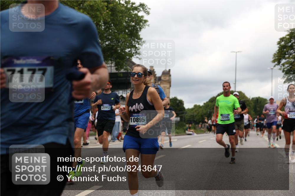 29.06.2025 - hella hamburg halbmarathon Yannick Fuchs http://msf.ph/oto/8243647 29.06.2025 10:47:32 20KM 1030, 1061, 1151, 1499, 1706, 1727, 1783, 2070, 2074, 2082, 2099, 2354, 3059, 3208, 3209, 3819, 4635, 4770, 5638, 5866, 6481, 6511, 6512, 6628, 6629, 6762, 6877, 6942, 7177, 7274, 7864, 7918, 8335, 8390, 8447, 9142, 9537, 10549, 10891, 10895, 11992, 12379, 12413, 12490, 12632, 12875, 12909, 13032, 13289, 13865, 13997, 14323, 15061, 15126, 15179, 15441, 15497, 15502, 15838, 15946, 16477, 16538, 16986, 17348, 18134, 18143, 18418, 18487, 18590 meine-sportfotos.de