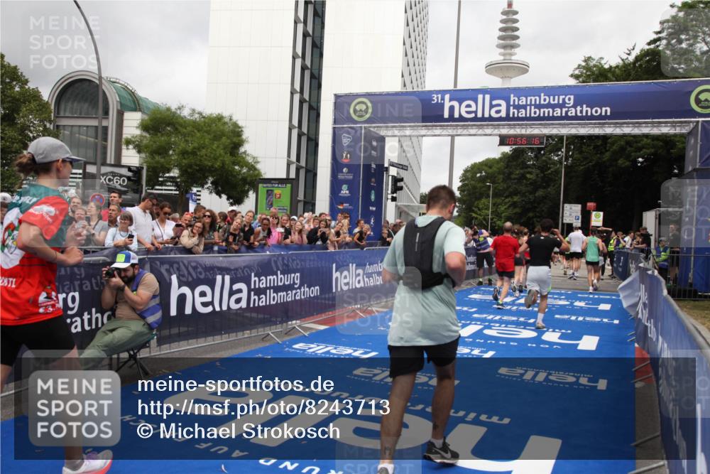 29.06.2025 - hella hamburg halbmarathon Michael Strokosch http://msf.ph/oto/8243713 29.06.2025 10:56:15 Ziel 1193, 4594, 4813, 5465, 5492, 5570, 8330, 8639, 9907, 10789, 12545, 14363, 15484, 16113, 16634, 17468, 17640, 17642 meine-sportfotos.de