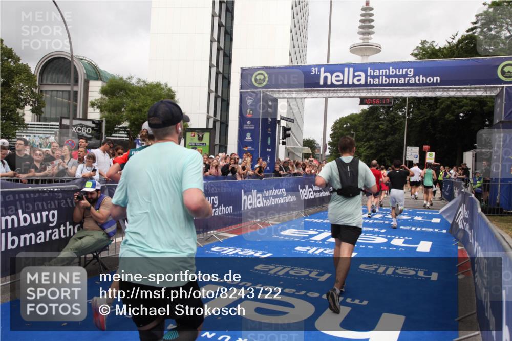 29.06.2025 - hella hamburg halbmarathon Michael Strokosch http://msf.ph/oto/8243722 29.06.2025 10:56:15 Ziel 1193, 4594, 4813, 5465, 5492, 5570, 8330, 8639, 9907, 10789, 12545, 14363, 15484, 16113, 16634, 17468, 17640, 17642 meine-sportfotos.de