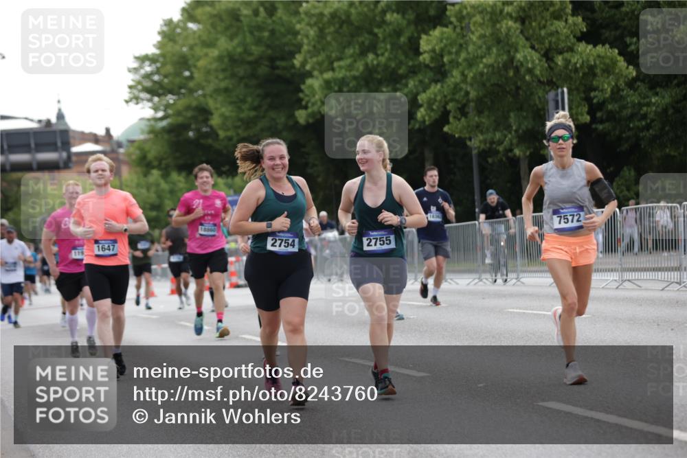 29.06.2025 - hella hamburg halbmarathon Jannik Wohlers http://msf.ph/oto/8243760 29.06.2025 10:30:10 Lombardsbrücke 1647, 2569, 2754, 2755, 4575, 4819, 6344, 7071, 7120, 11984, 12460, 12461, 12687, 12688, 14216, 14421, 15757, 15789, 15938, 16504, 16791, 16864, 18362, 18795, 18860 meine-sportfotos.de