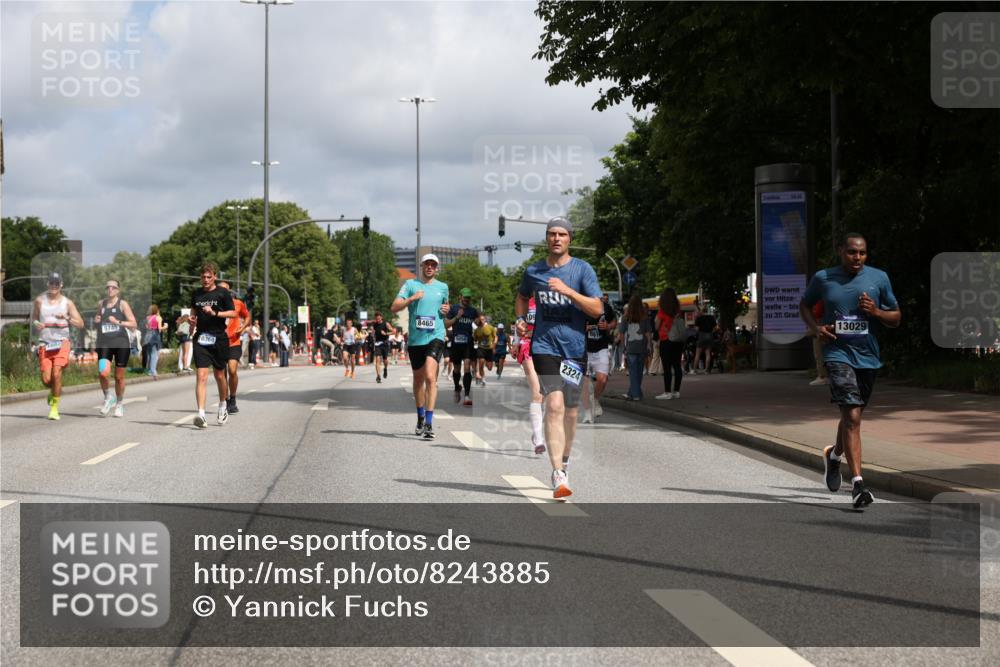 29.06.2025 - hella hamburg halbmarathon Yannick Fuchs http://msf.ph/oto/8243885 29.06.2025 10:35:03 20KM 1882, 1912, 2324, 2714, 2750, 4843, 5050, 5409, 5508, 5745, 5803, 5916, 6080, 7109, 8370, 8465, 8629, 9294, 10369, 10900, 10968, 11731, 11767, 12088, 12365, 12540, 12704, 12865, 13029, 13158, 13667, 14092, 14924, 15015, 15424, 15493, 15542, 15689, 16761, 17214, 17245, 17620, 17724, 18173, 18192, 18614 meine-sportfotos.de