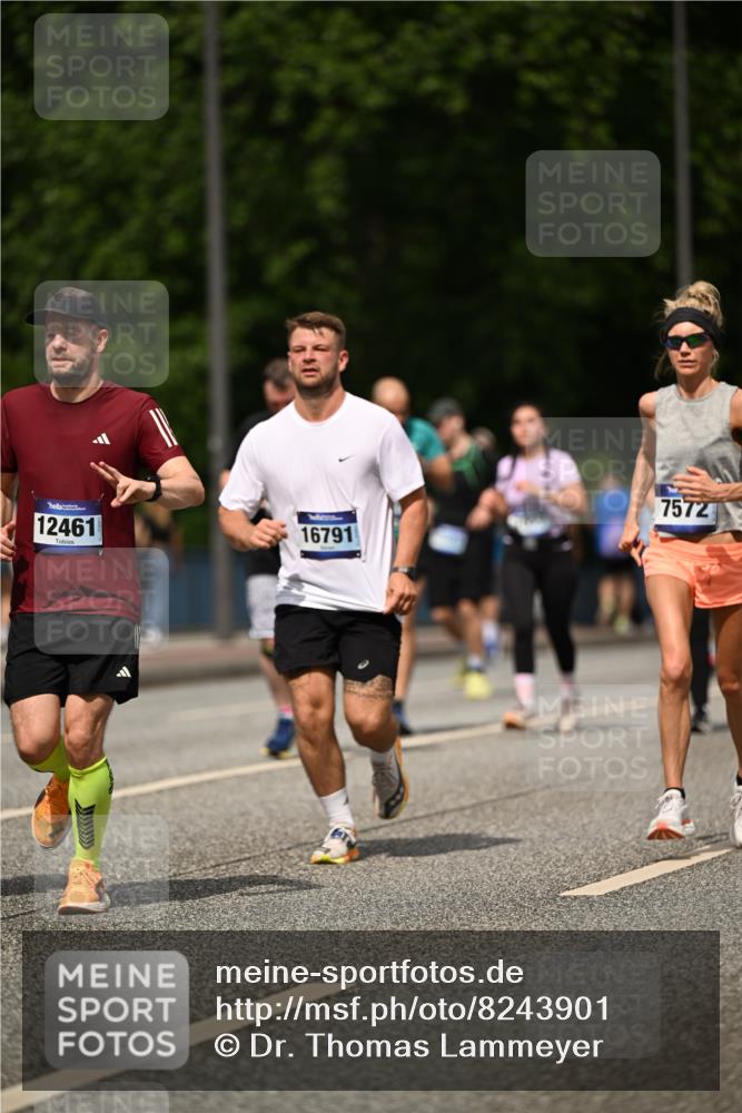 29.06.2025 - hella hamburg halbmarathon Dr. Thomas Lammeyer http://msf.ph/oto/8243901 29.06.2025 10:34:34 Kennedybrücke 2302, 3524, 3573, 4198, 4819, 6556, 6626, 7071, 7517, 9095, 9830, 10322, 10996 meine-sportfotos.de