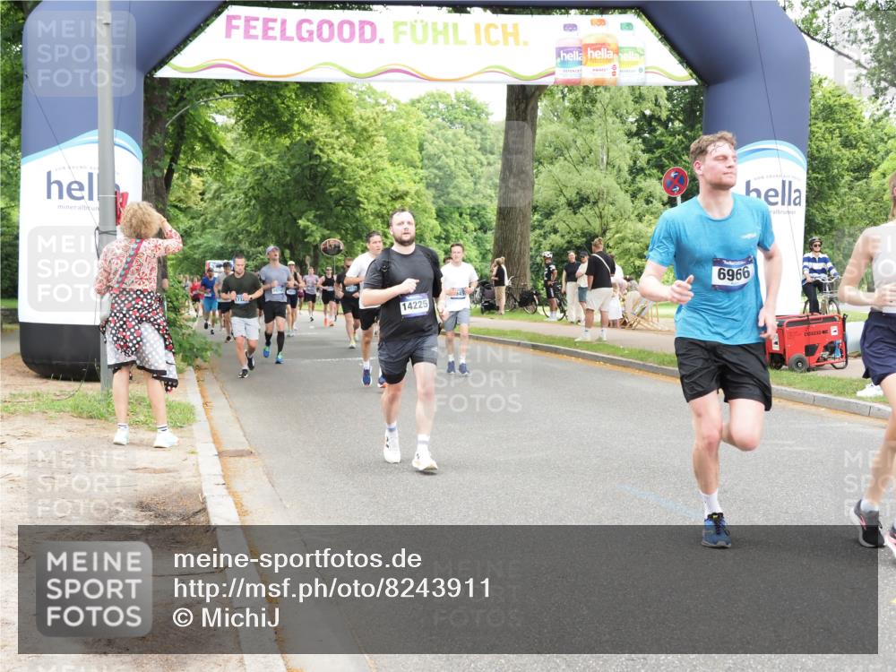 29.06.2025 - hella hamburg halbmarathon MichiJ http://msf.ph/oto/8243911 29.06.2025 10:50:47 Zwischen KM18-KM19 6966, 9986, 14225, 17140, 17150, 17321, 17533, 17685, 17686, 18382 meine-sportfotos.de