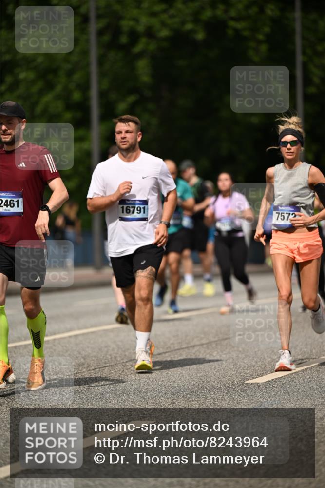29.06.2025 - hella hamburg halbmarathon Dr. Thomas Lammeyer http://msf.ph/oto/8243964 29.06.2025 10:34:34 Kennedybrücke 2302, 3524, 3573, 4198, 4819, 6556, 6626, 7071, 7517, 9095, 9830, 10322, 10996 meine-sportfotos.de