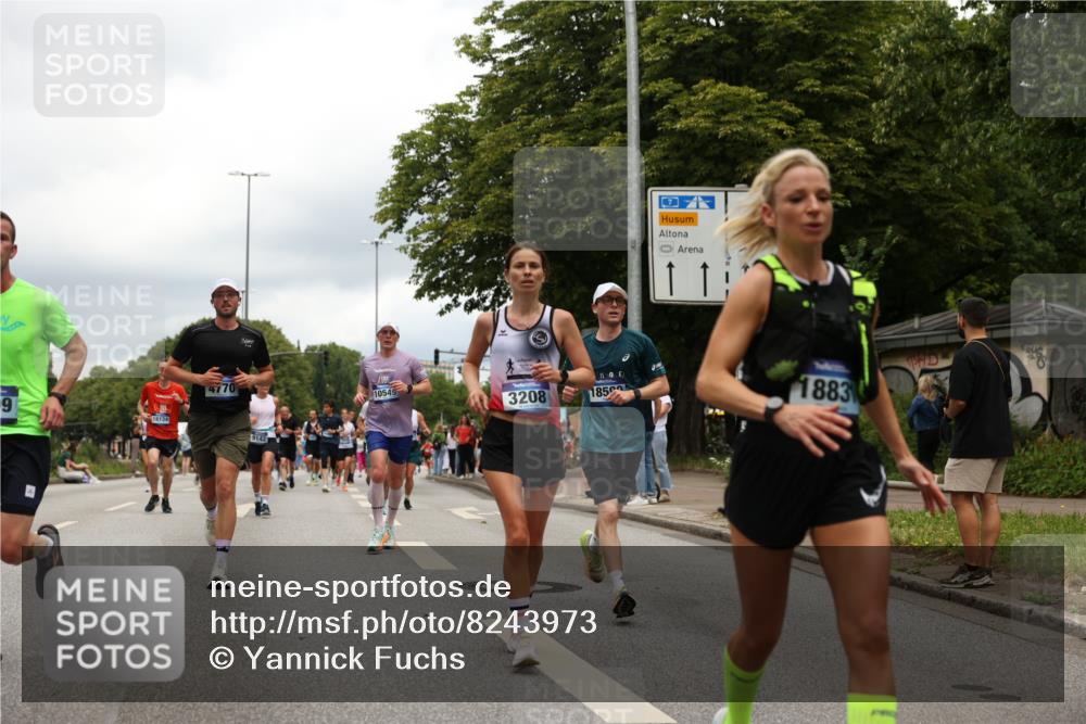 29.06.2025 - hella hamburg halbmarathon Yannick Fuchs http://msf.ph/oto/8243973 29.06.2025 10:47:33 20KM 1030, 1061, 1151, 1499, 1706, 1727, 1783, 2058, 2070, 2082, 2099, 2354, 2518, 3059, 3208, 3209, 3819, 4635, 4770, 5638, 5866, 6481, 6511, 6512, 6628, 6629, 6762, 6877, 6942, 7177, 7274, 7864, 7918, 8335, 8390, 8447, 9142, 10549, 10891, 10895, 11844, 12379, 12413, 12490, 12632, 12909, 13032, 13033, 13289, 13865, 13997, 14323, 15061, 15126, 15179, 15441, 15497, 15502, 15838, 15946, 16477, 16538, 16986, 17348, 18134, 18143, 18418, 18487, 18590 meine-sportfotos.de