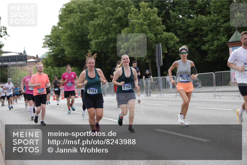 29.06.2025 - hella hamburg halbmarathon Jannik Wohlers http://msf.ph/oto/8243988 29.06.2025 10:30:11 Lombardsbrücke 1647, 2569, 2754, 2755, 3281, 4575, 4819, 6344, 7071, 7120, 11984, 12460, 12461, 12687, 12688, 14216, 14421, 15757, 15789, 15938, 16504, 16791, 16864, 18362, 18795, 18860 meine-sportfotos.de