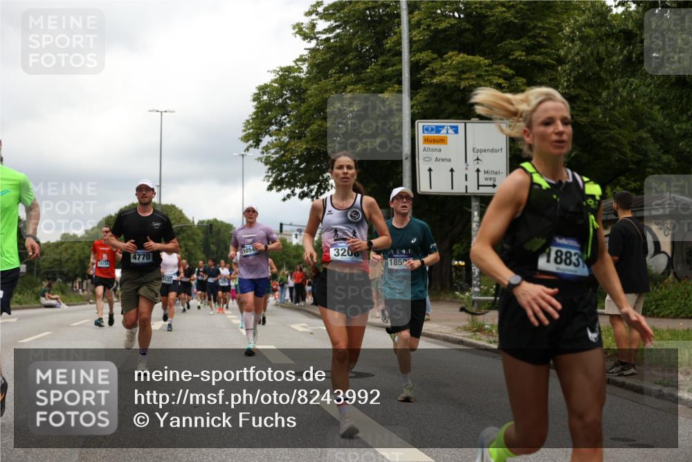 29.06.2025 - hella hamburg halbmarathon Yannick Fuchs http://msf.ph/oto/8243992 29.06.2025 10:47:33 20KM 1030, 1061, 1151, 1499, 1706, 1727, 1783, 2058, 2070, 2082, 2099, 2354, 2518, 3059, 3208, 3209, 3819, 4635, 4770, 5638, 5866, 6481, 6511, 6512, 6628, 6629, 6762, 6877, 6942, 7177, 7274, 7864, 7918, 8335, 8390, 8447, 9142, 10549, 10891, 10895, 11844, 12379, 12413, 12490, 12632, 12909, 13032, 13033, 13289, 13865, 13997, 14323, 15061, 15126, 15179, 15441, 15497, 15502, 15838, 15946, 16477, 16538, 16986, 17348, 18134, 18143, 18418, 18487, 18590 meine-sportfotos.de