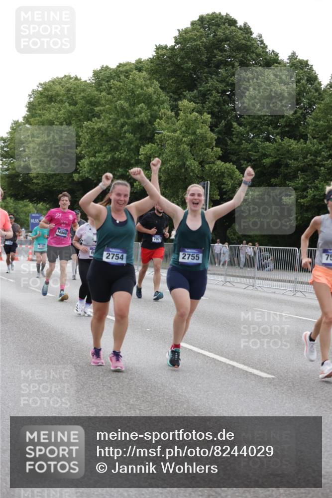 29.06.2025 - hella hamburg halbmarathon Jannik Wohlers http://msf.ph/oto/8244029 29.06.2025 10:30:11 Lombardsbrücke 1647, 2569, 2754, 2755, 3281, 4575, 4819, 6344, 7071, 7120, 11984, 12460, 12461, 12687, 12688, 14216, 14421, 15757, 15789, 15938, 16504, 16791, 16864, 18362, 18795, 18860 meine-sportfotos.de
