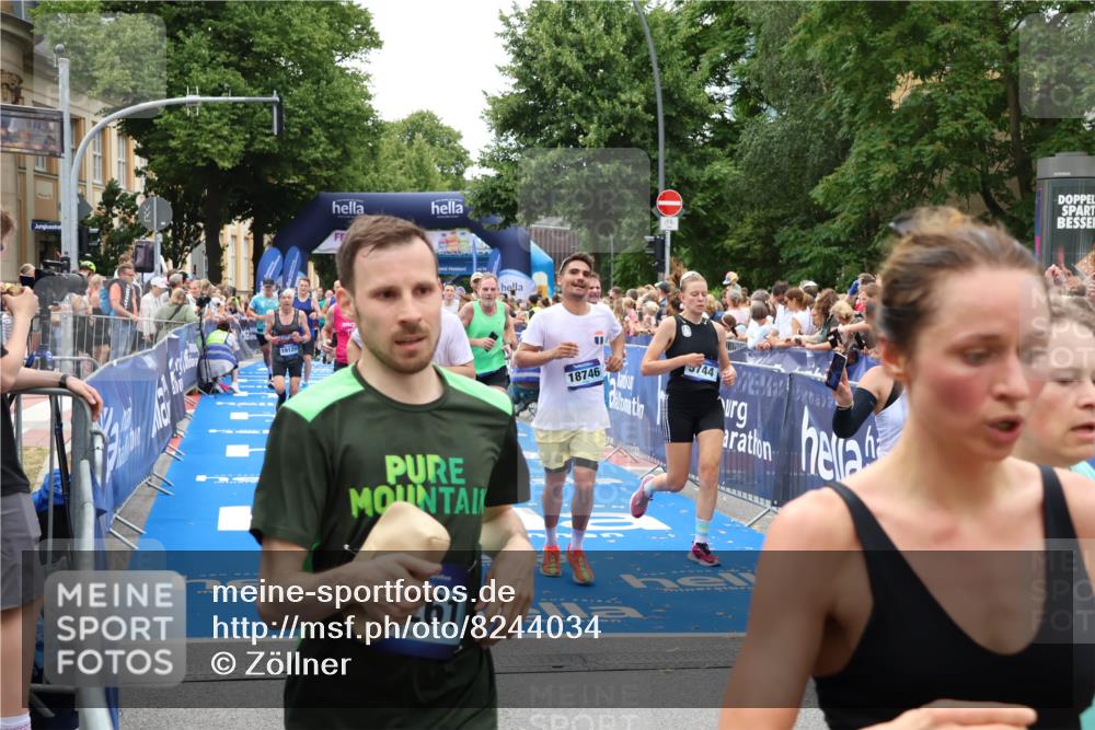 29.06.2025 - hella hamburg halbmarathon Zöllner http://msf.ph/oto/8244034 29.06.2025 10:56:39 Ziel 1583, 2083, 3413, 4152, 5721, 5744, 6416, 6759, 7037, 8311, 8542, 8652, 8744, 9562, 10093, 11083, 12509, 13863, 15145, 17259, 18340, 18746, 18835, 18899, 19120 meine-sportfotos.de